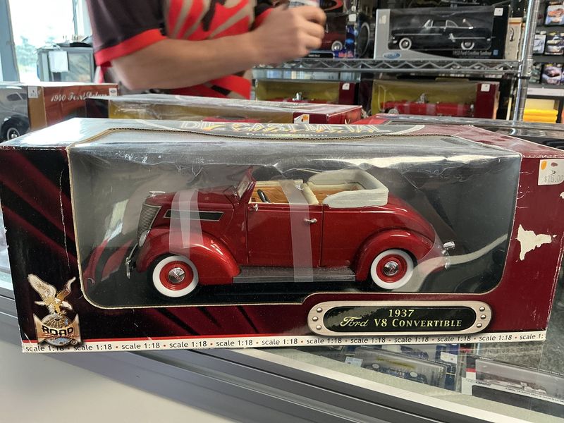 1937 Ford V8 convertible red