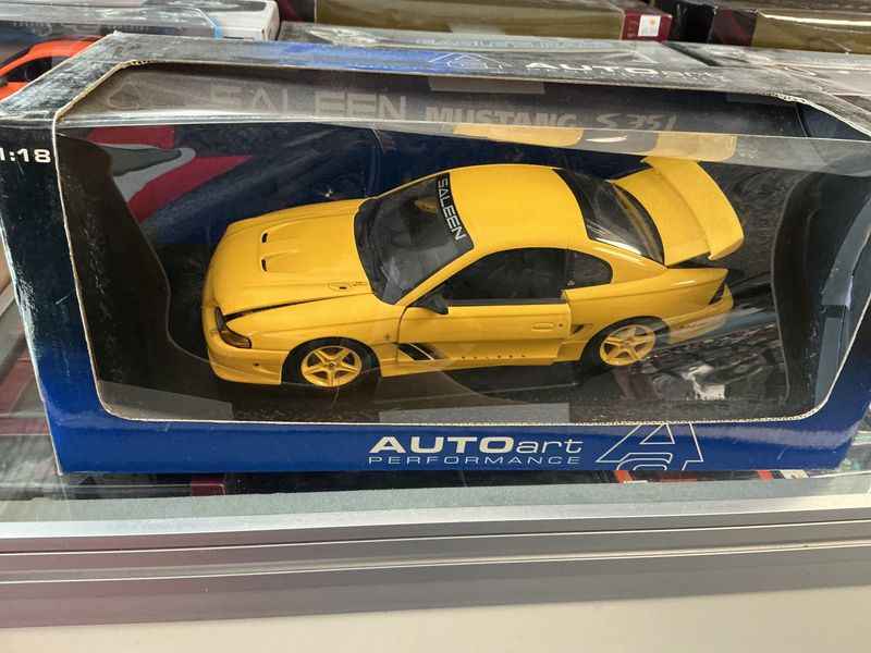 Saleen mustang S3 51 yellow