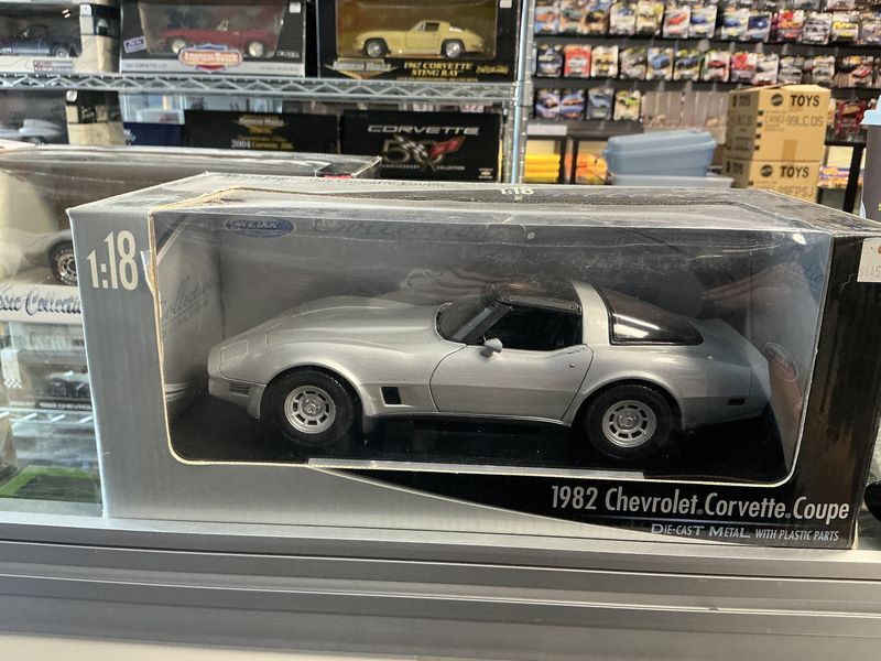 1982 Chevy Corvette coupe silver