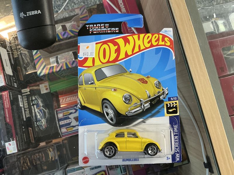 Yellow bumblebee Transformers