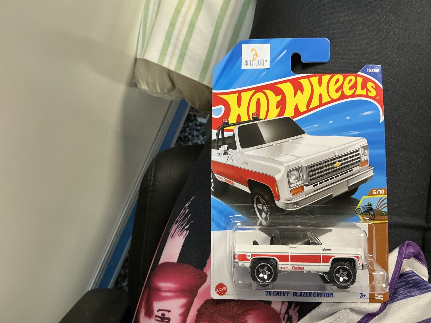 1975 Chevy blazer white