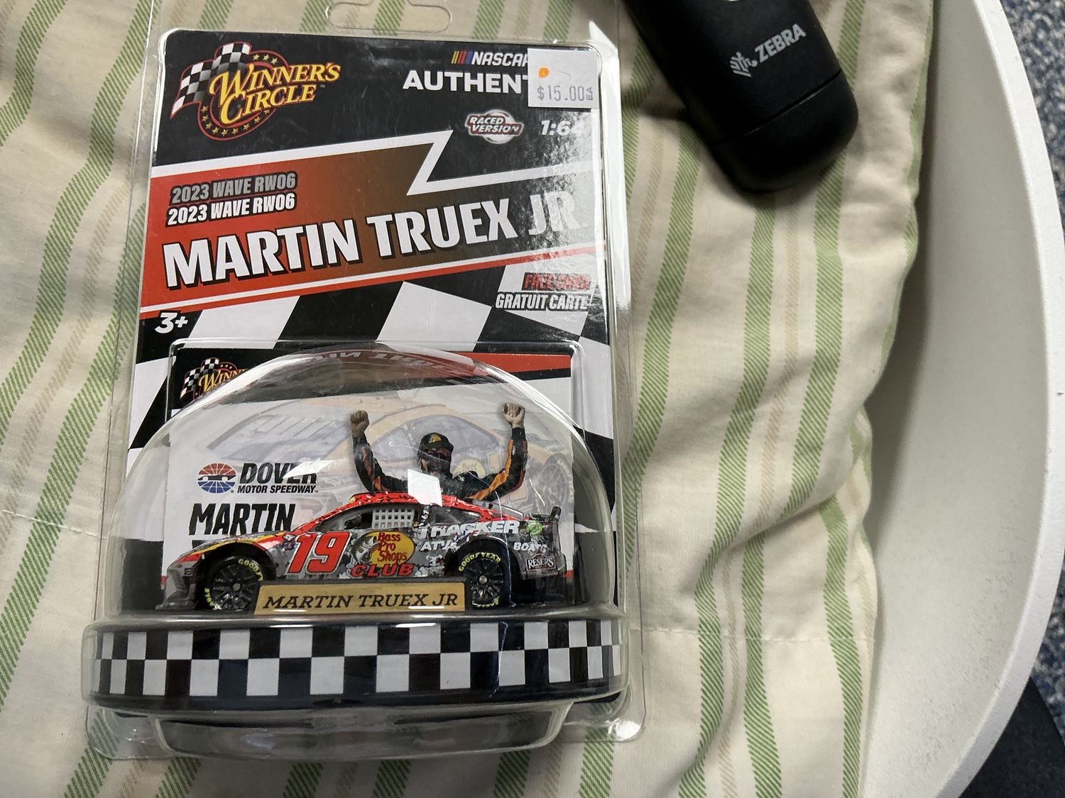 Martin truex jr 19