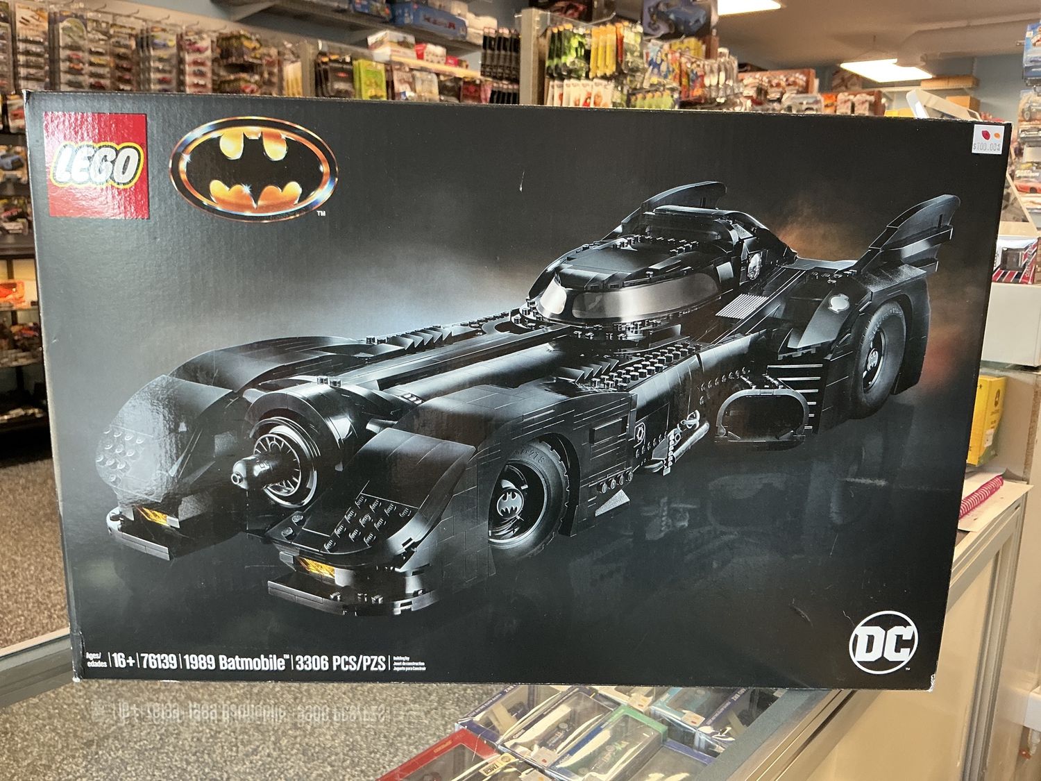 Lego 1989 Batmobile retired