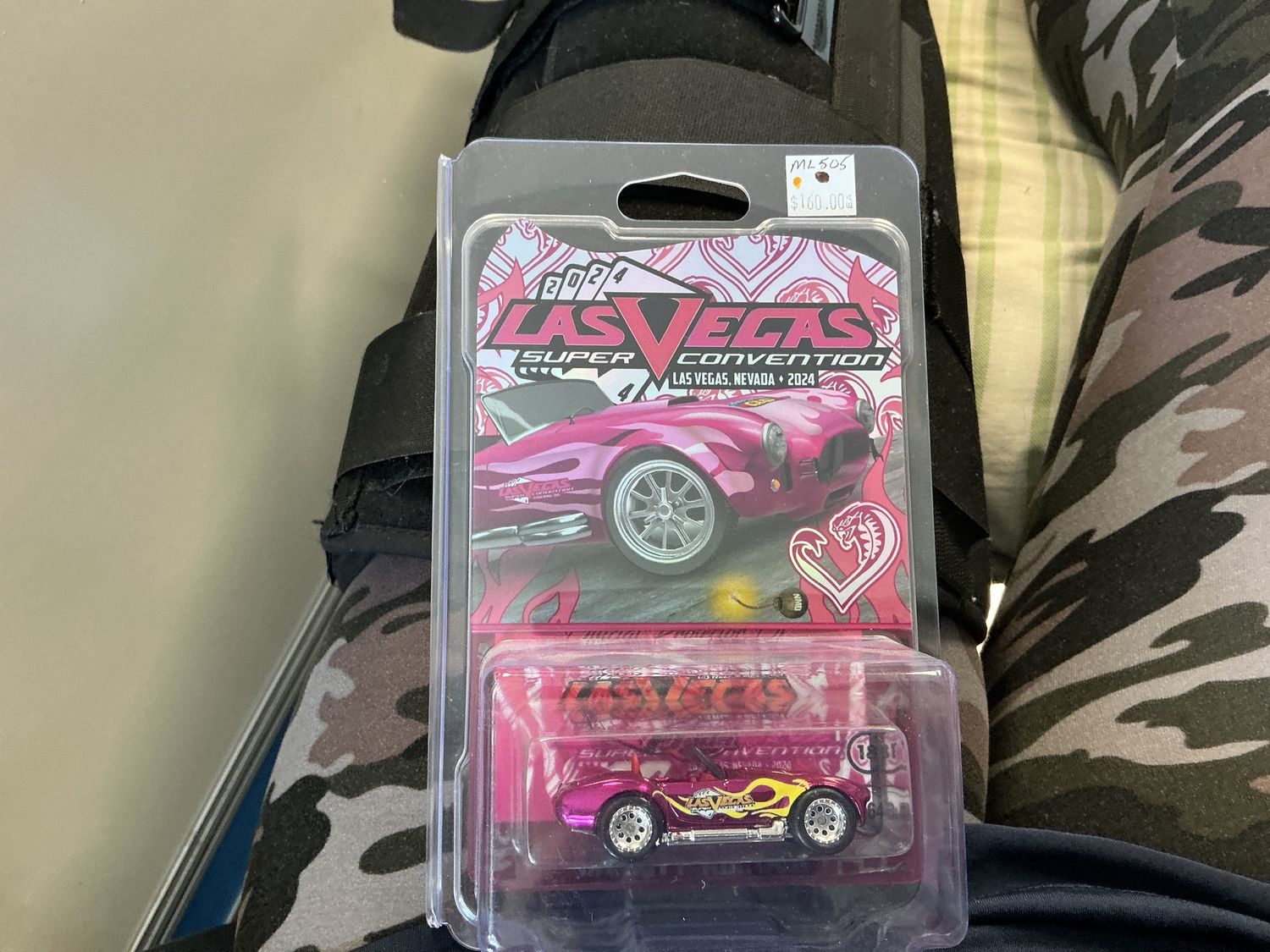 Charity auction, cobra pink