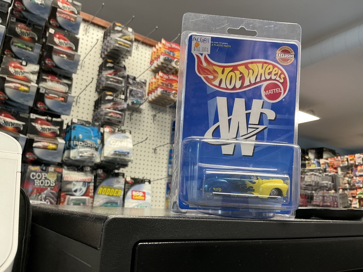 Taildragger, blue and yellow white guide