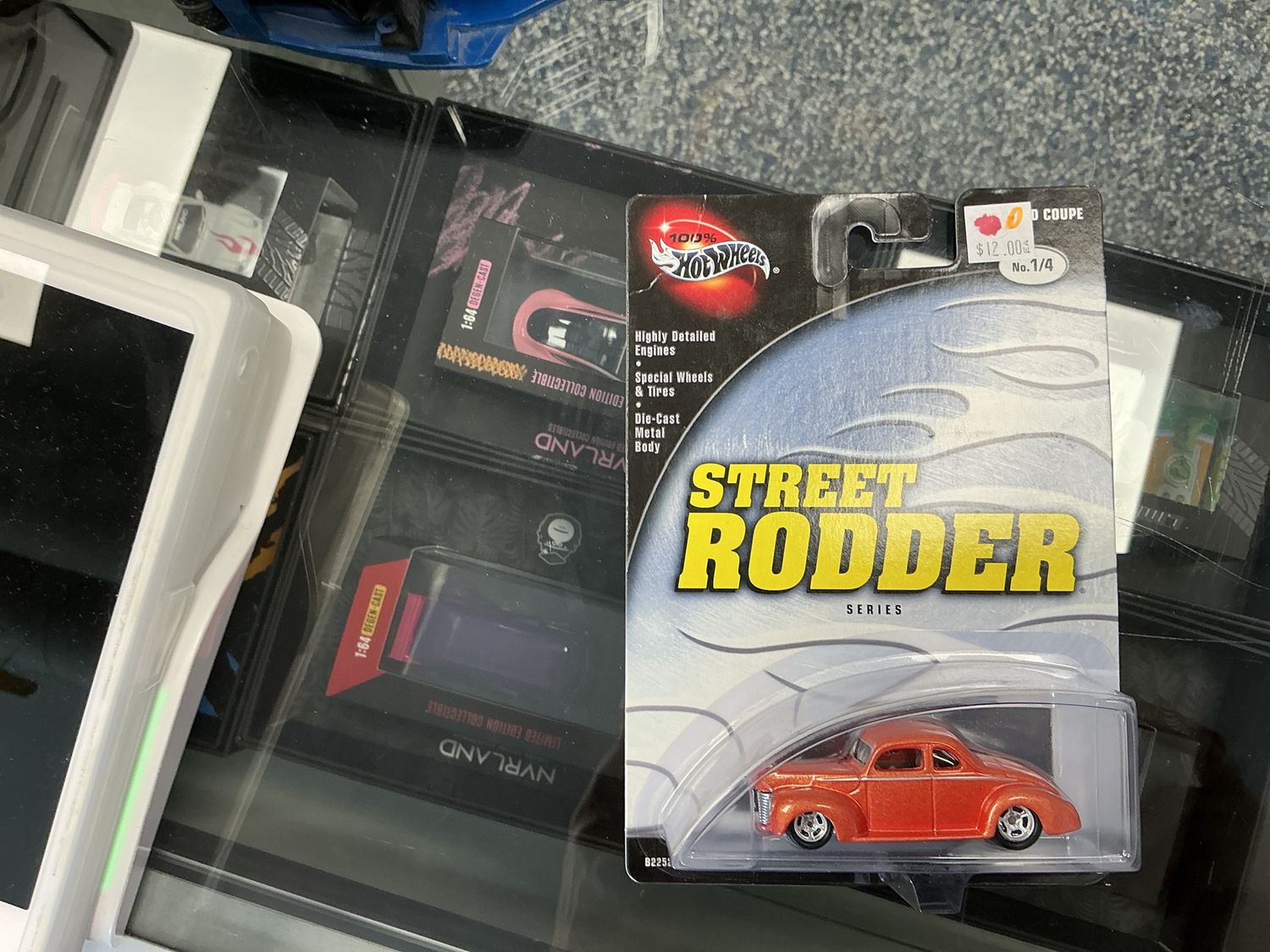 Street rodder 1940 Ford coupe Orange