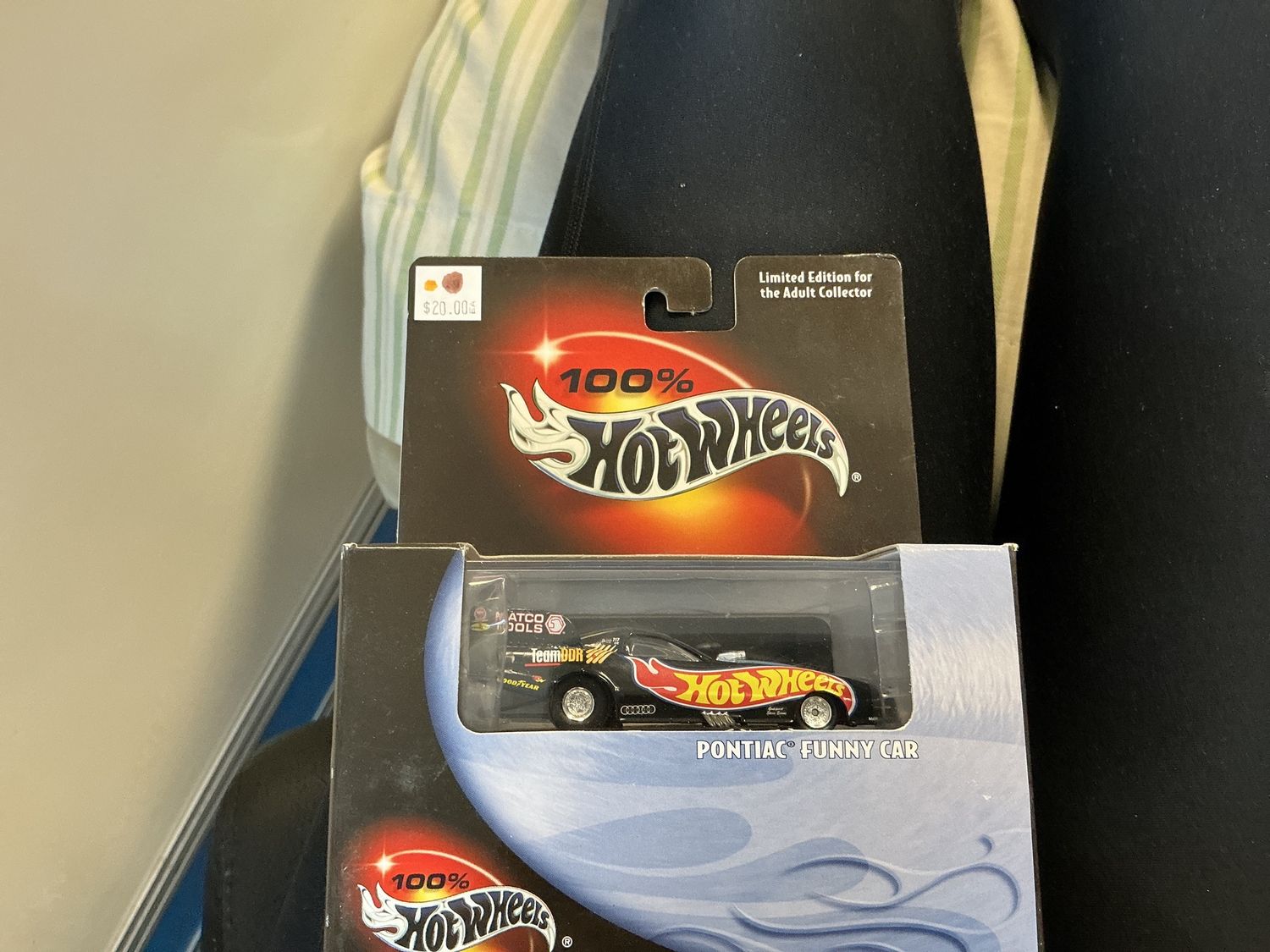 Pontiac funny car 100% hot wheels