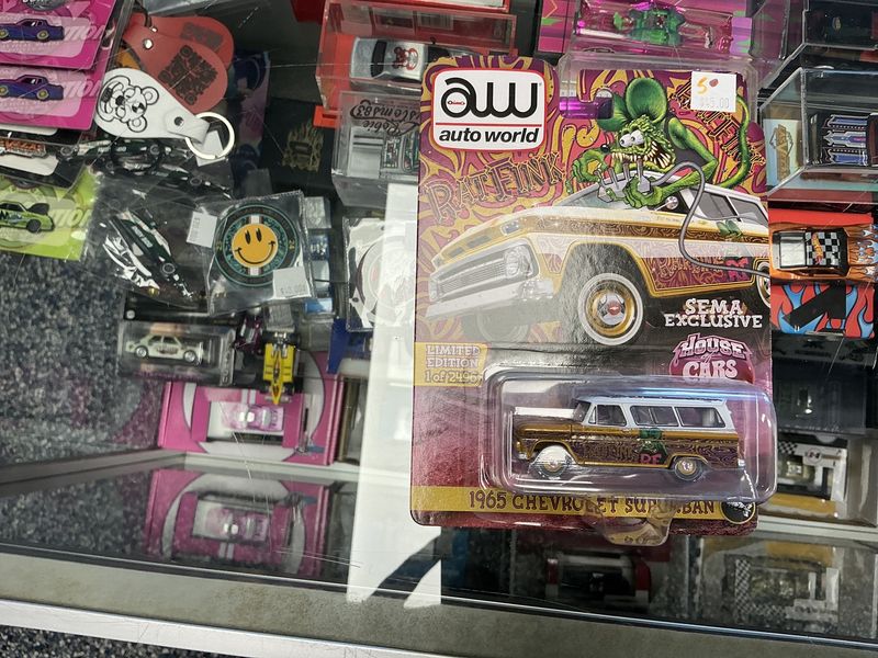 Rat fink 1965 Chevy suburban