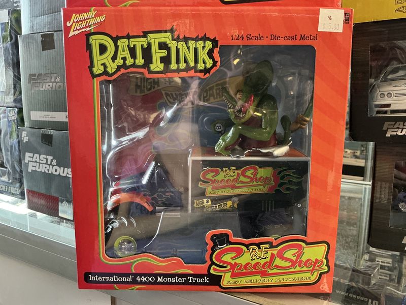 Rat fink international 4400 monster truck