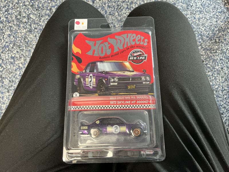 1972 skyline HT 2000 GTR purple