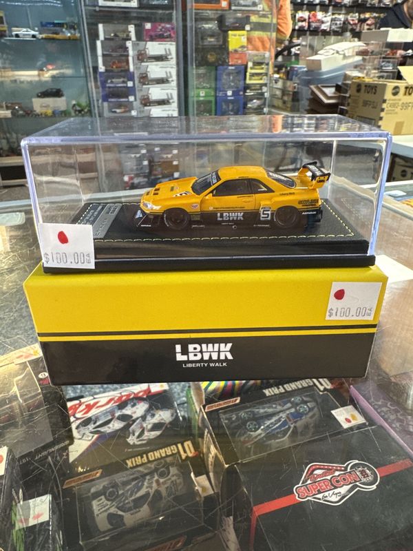 Nissan skyline ER34 LBWK yellow