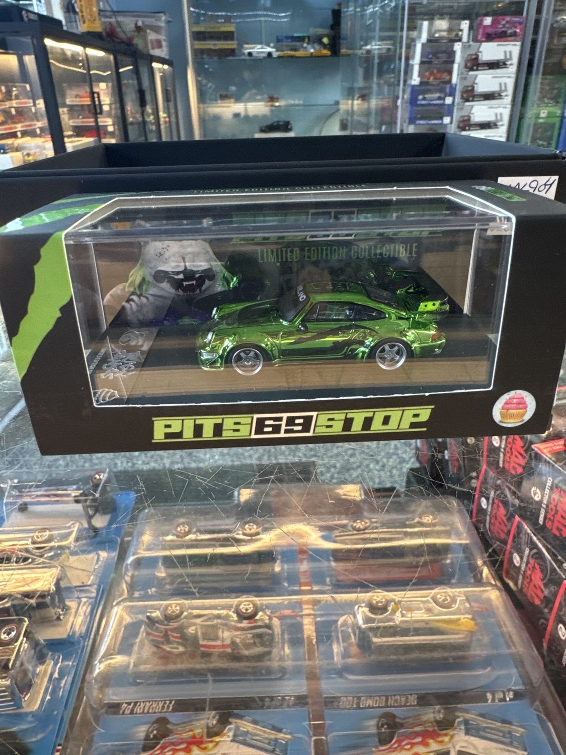 Nvrland Porsche 930 green