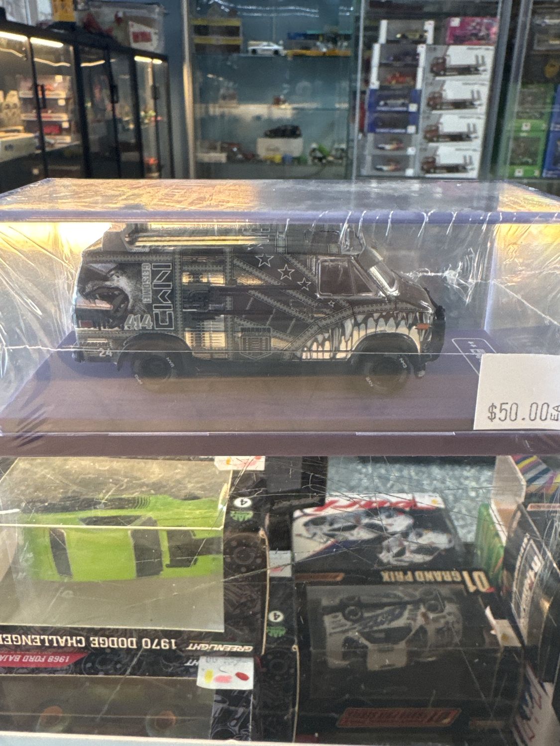 Nvrland gmc Savana wolf custom