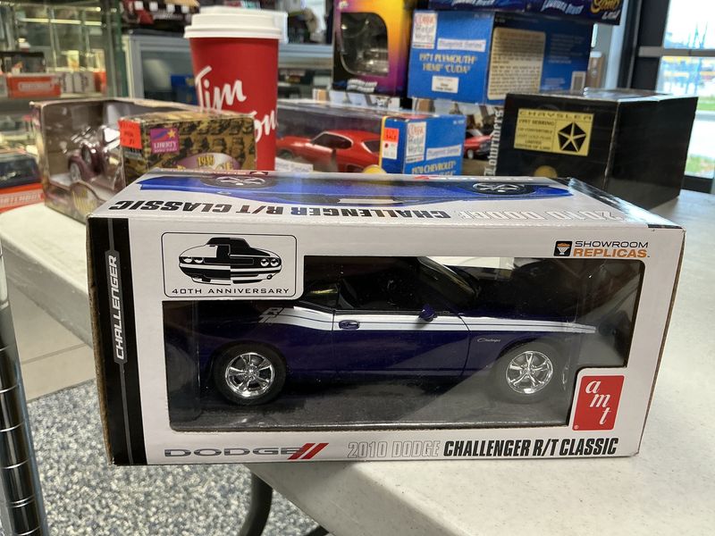 2010 Dodge Challenger RT classic purple