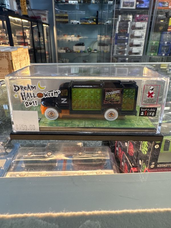 2011 Halloween bottle delivery truck