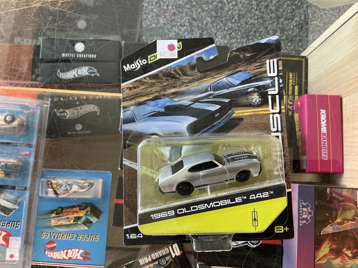 1969 Oldsmobile 442 silver muscle