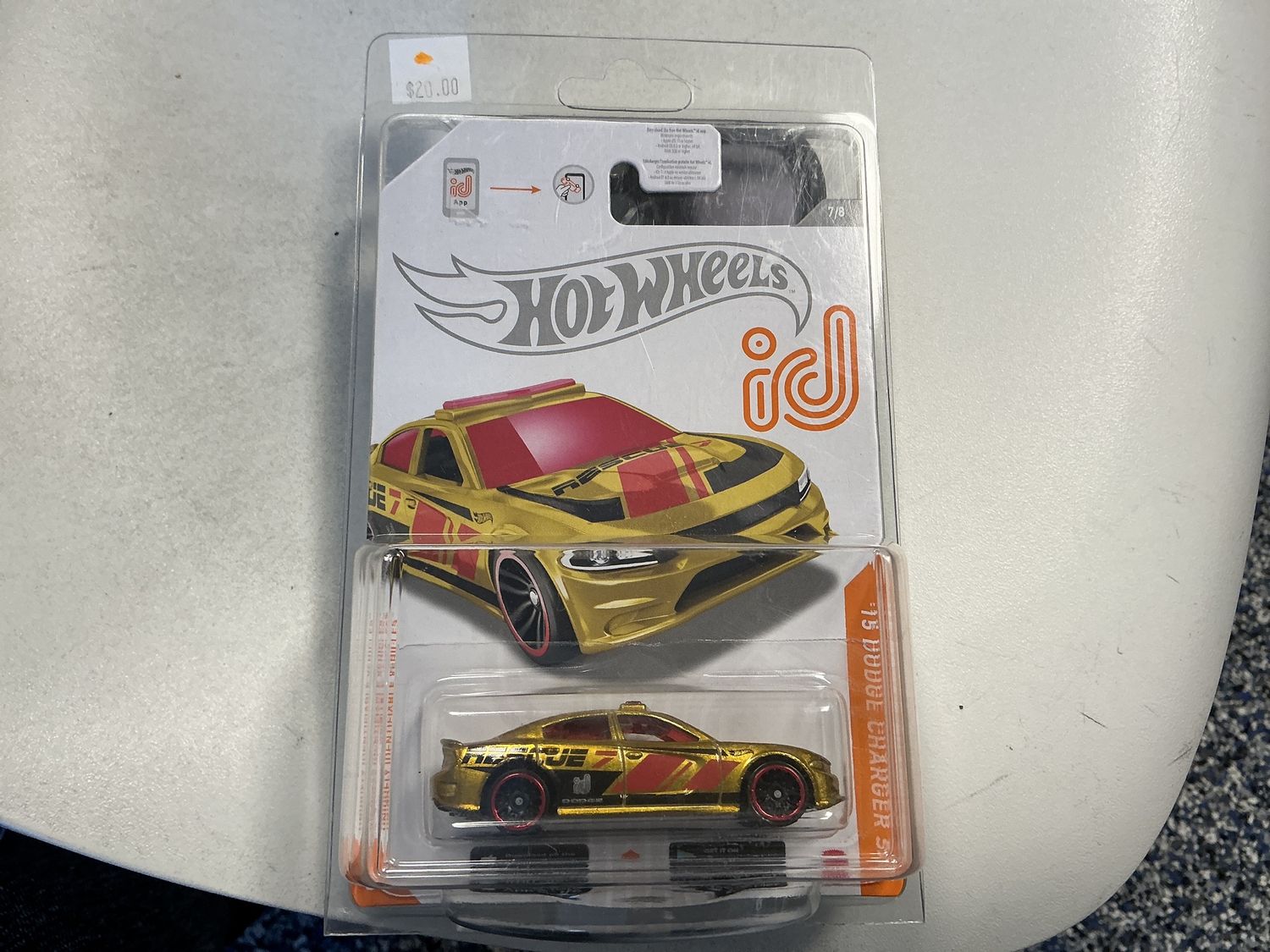 Hot wheels ID 2015 Dodge charger SRT gold