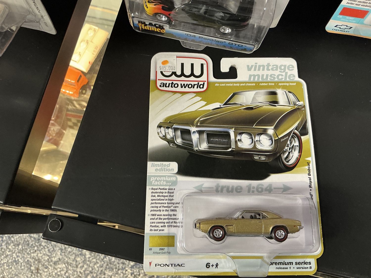 1969 Pontiac, Firebird Royal bobcat antique gold