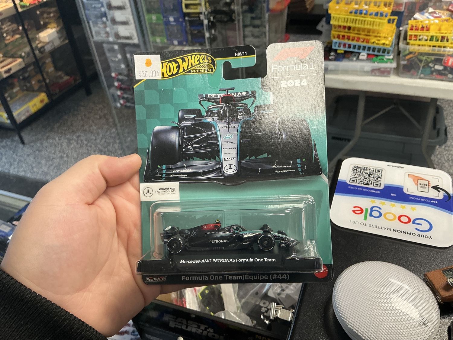 Mercedes amg petronas #44