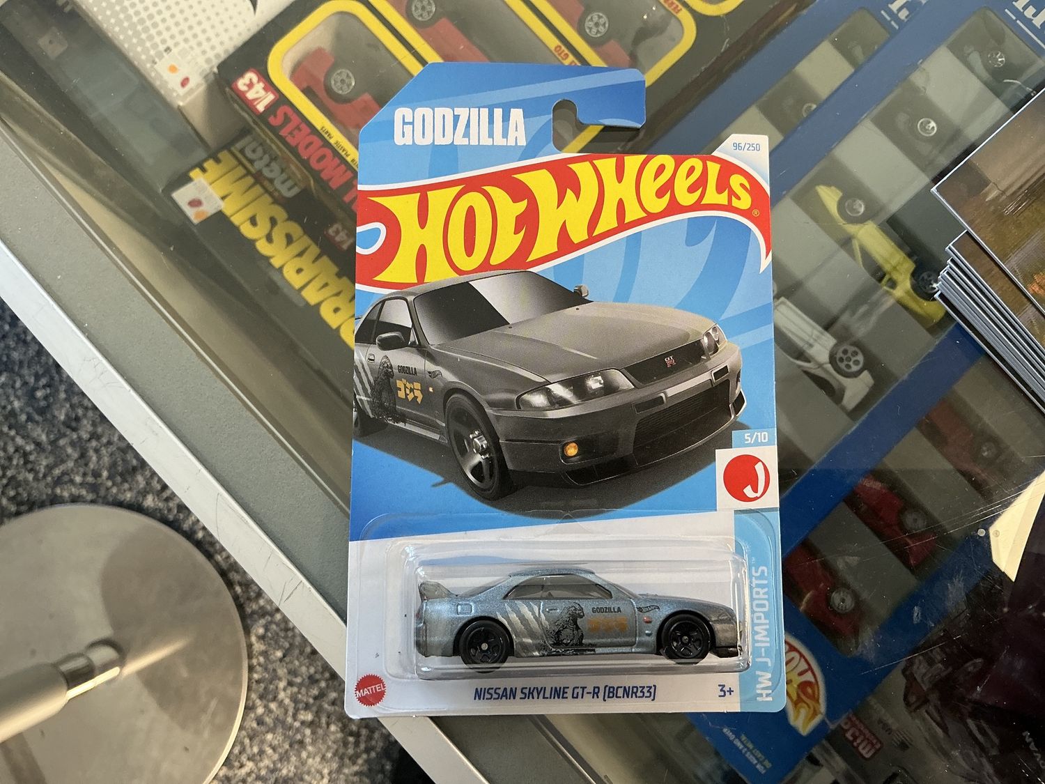 Nissan skyline GTR Godzilla gray