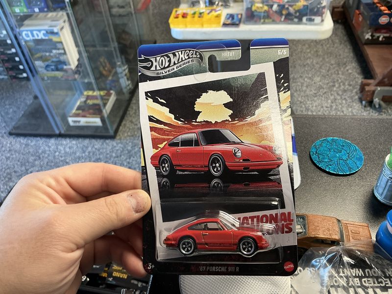 National icons 67 Porsche 911 R