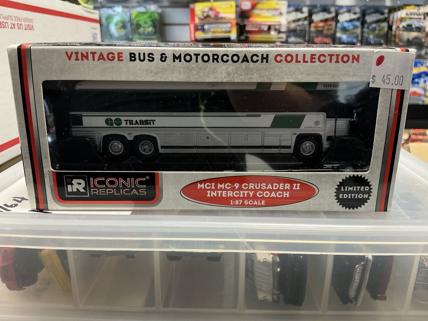 Mci Mc-9 coach go transit