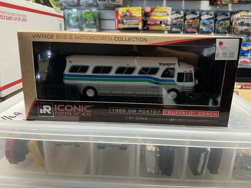 1966 gm pd4107 voyageur