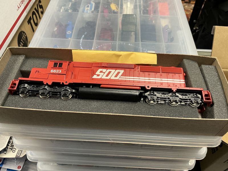 Athearn soo line sd40-2