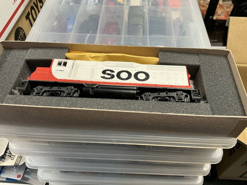 Athearn soo line gp35