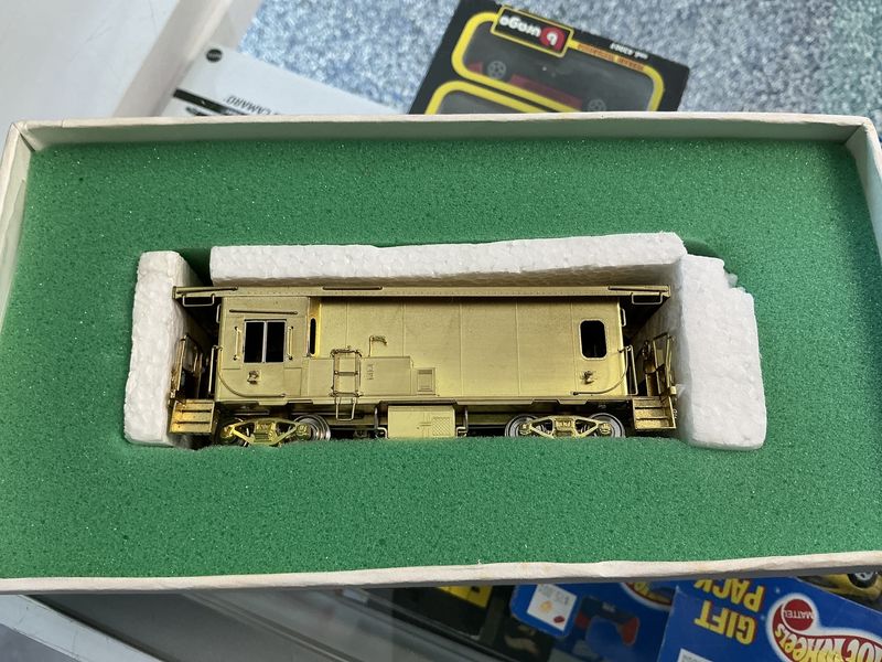 Overland models cnr transfer caboose omi 1173