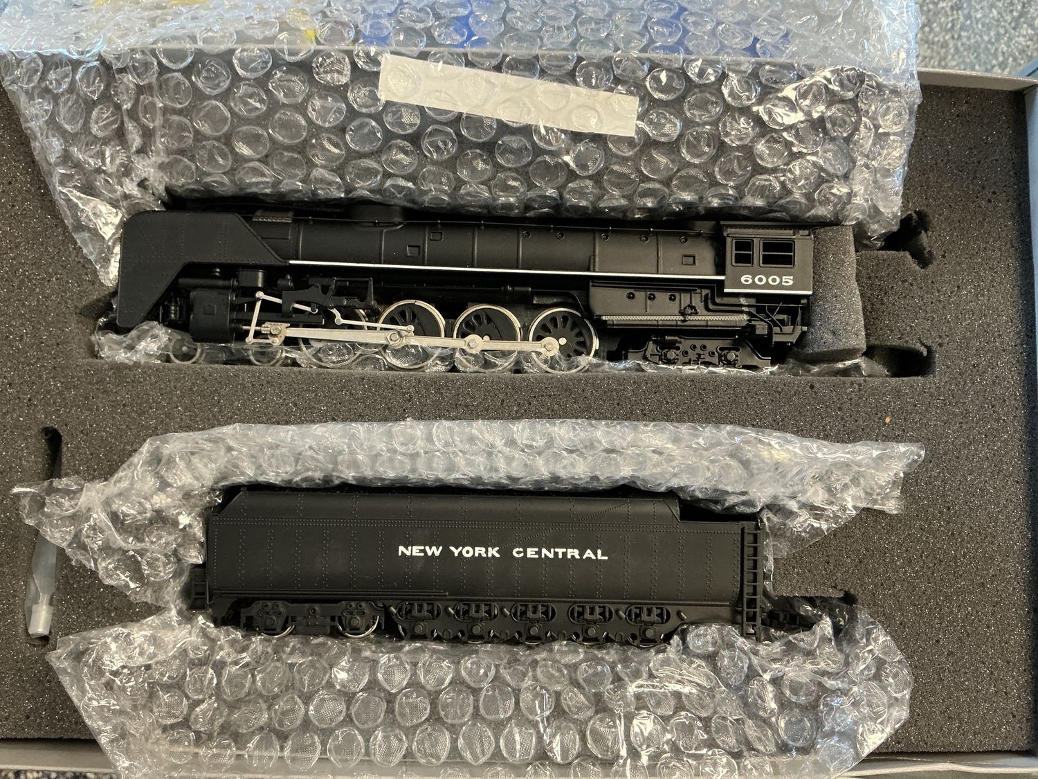 Bachmann Niagara 4-8-4 with smoke