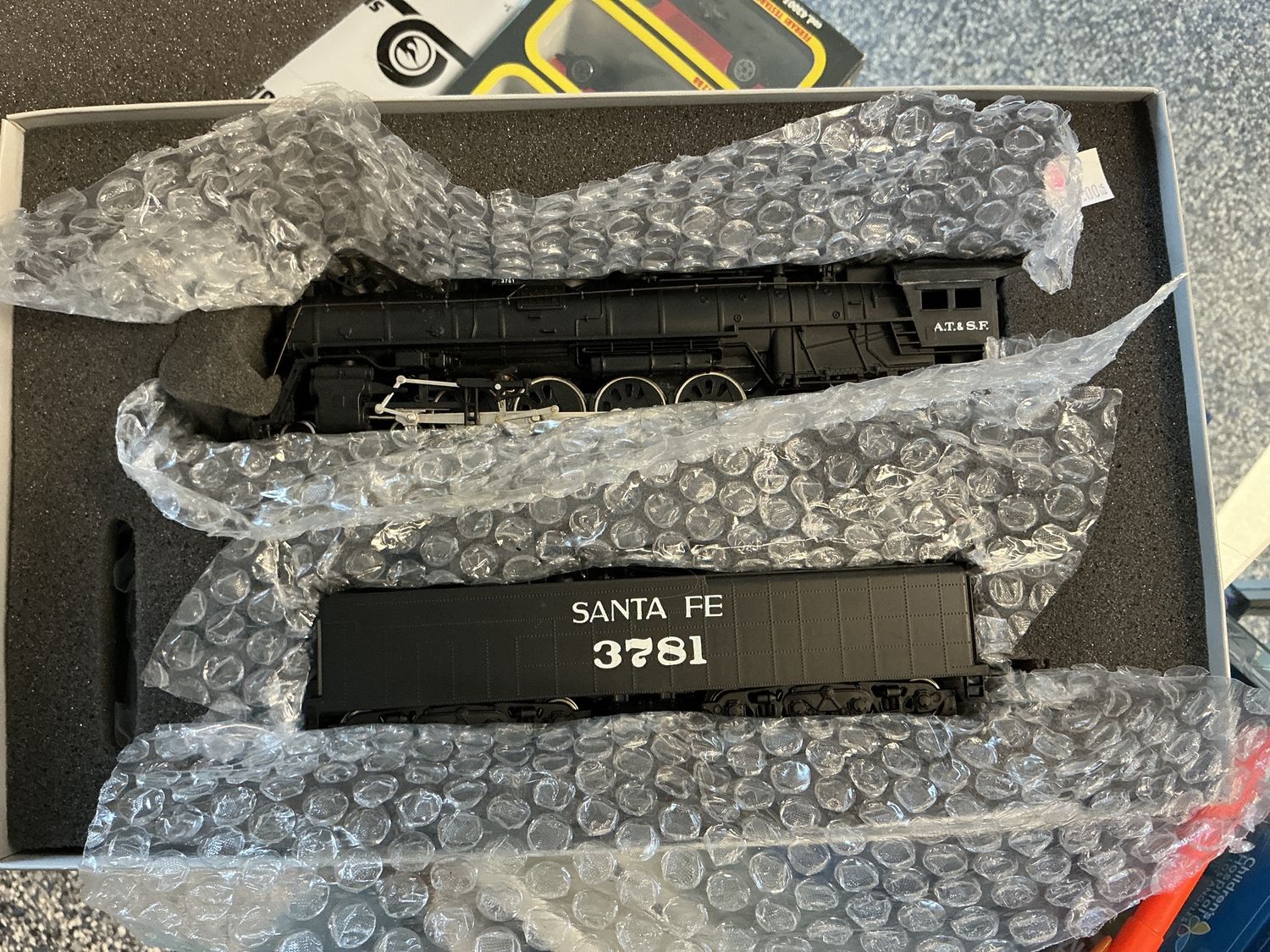 Bachmann northern 4-8-4 with smoke