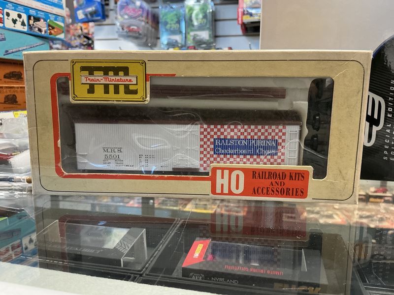 Train miniature ralston box car