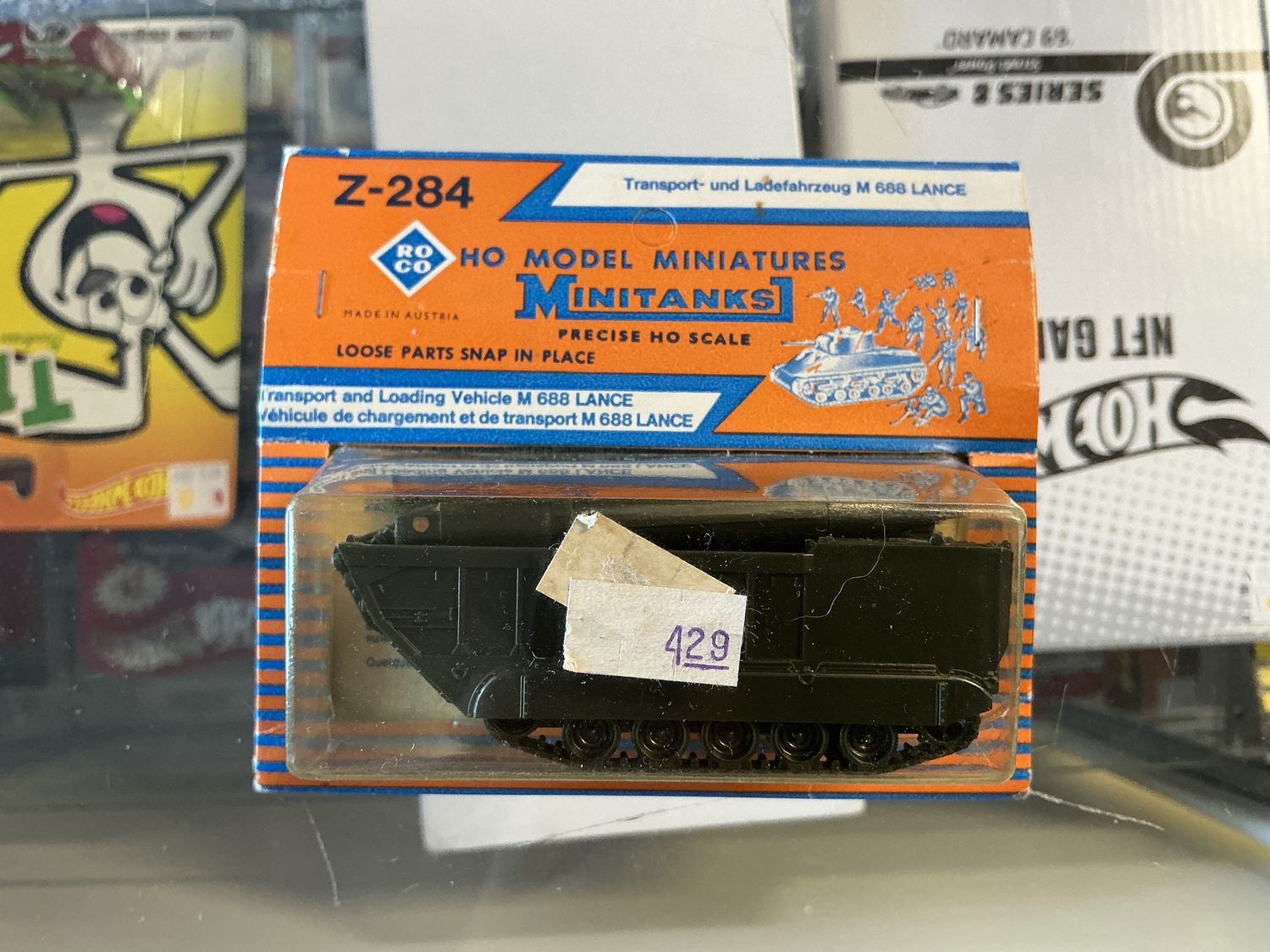 Mini tanks transport and loading vehicle