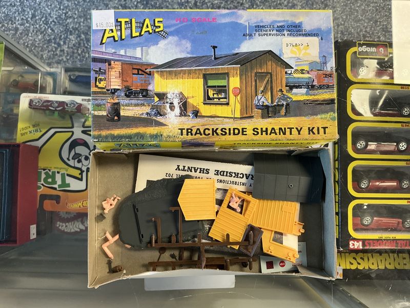 Atlas trackside shanty kit