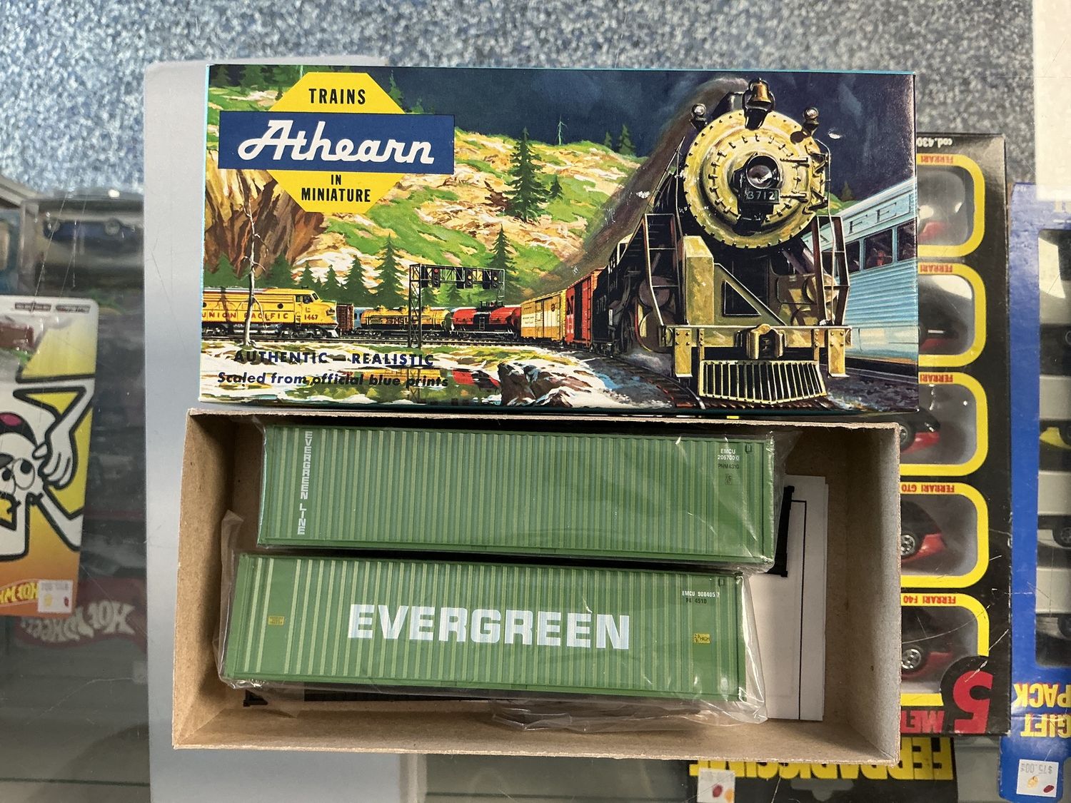 Athearn evergreen containers