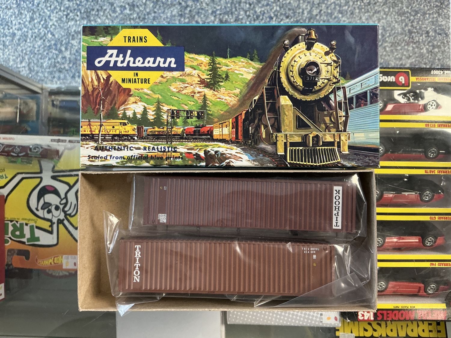 Athearn triton containers