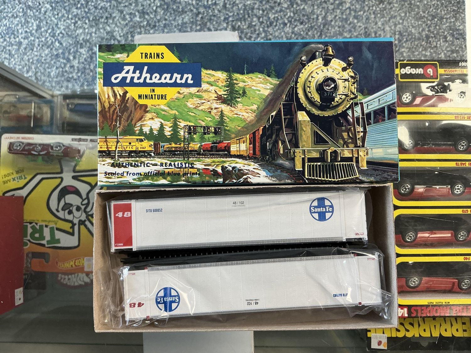 Athearn Santa Fe containers