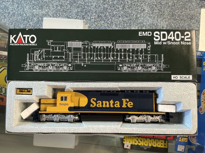 Kato Santa Fe sd40-2 5026