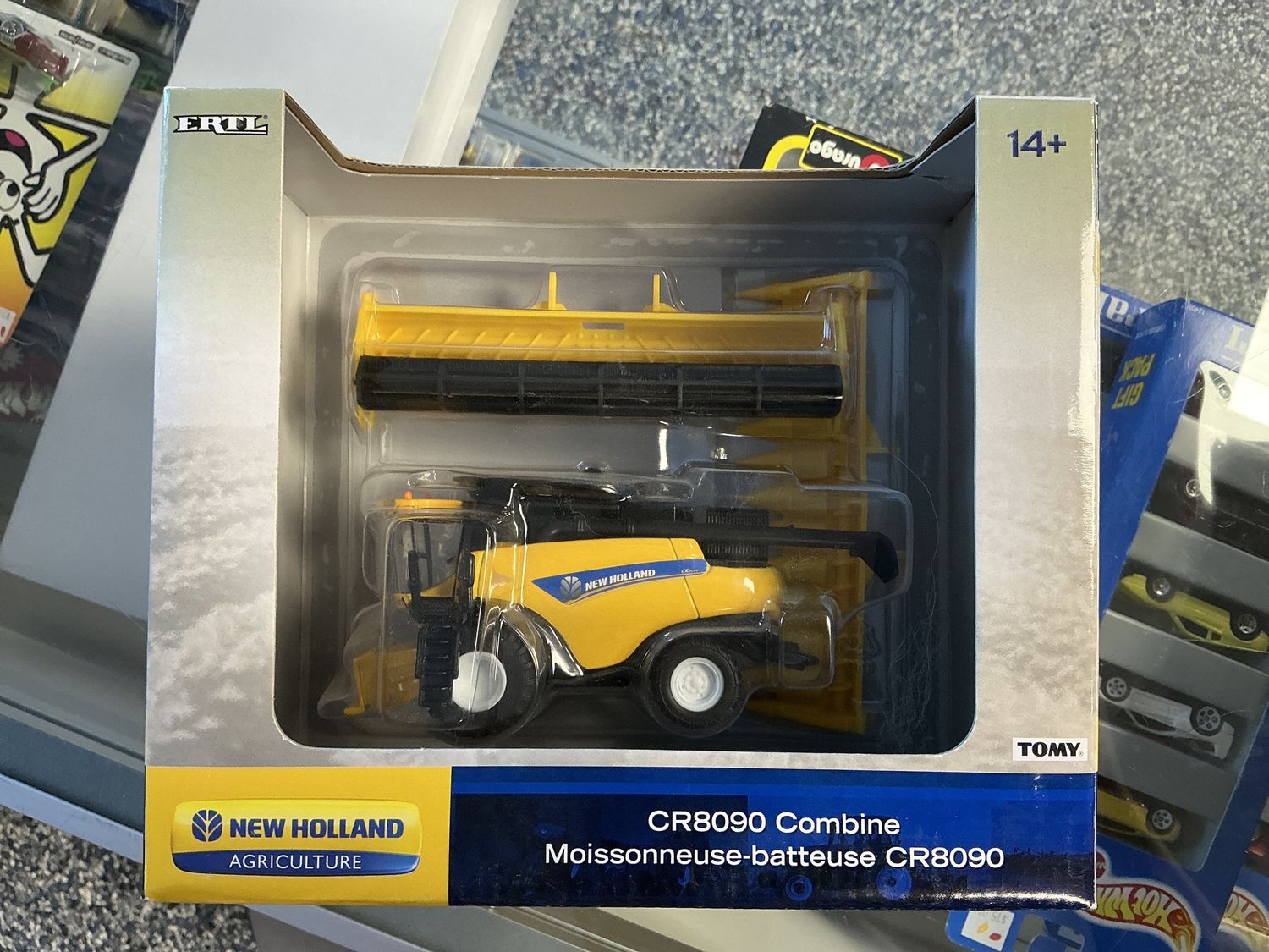 New Holland cr8090 combine =