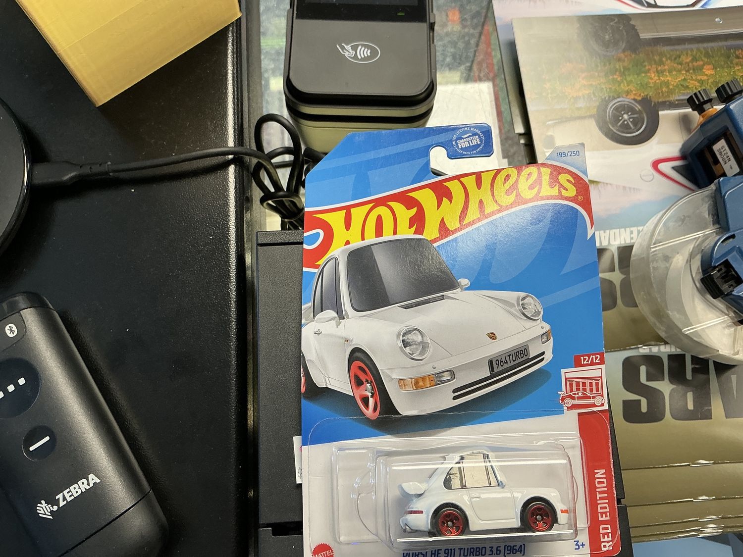 Porsche 911 turbo 3.6 white red edition