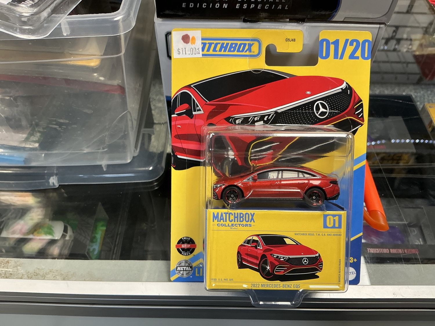 2022 Mercedes-Benz EQS red