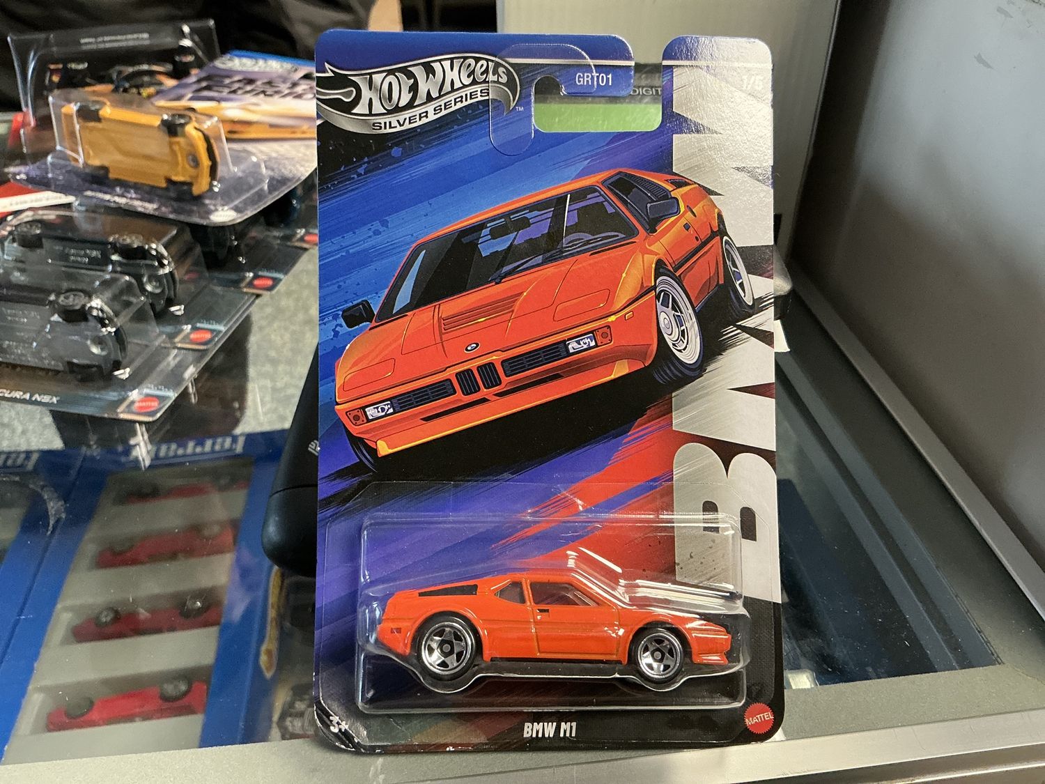 BMW M1 orange