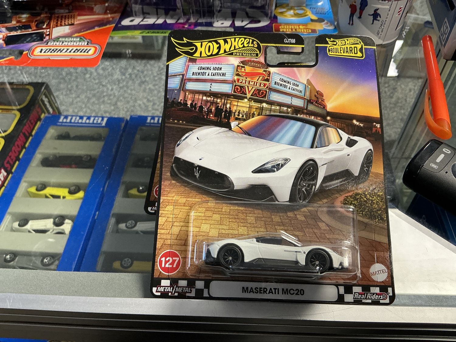 Maserati MC 20 white