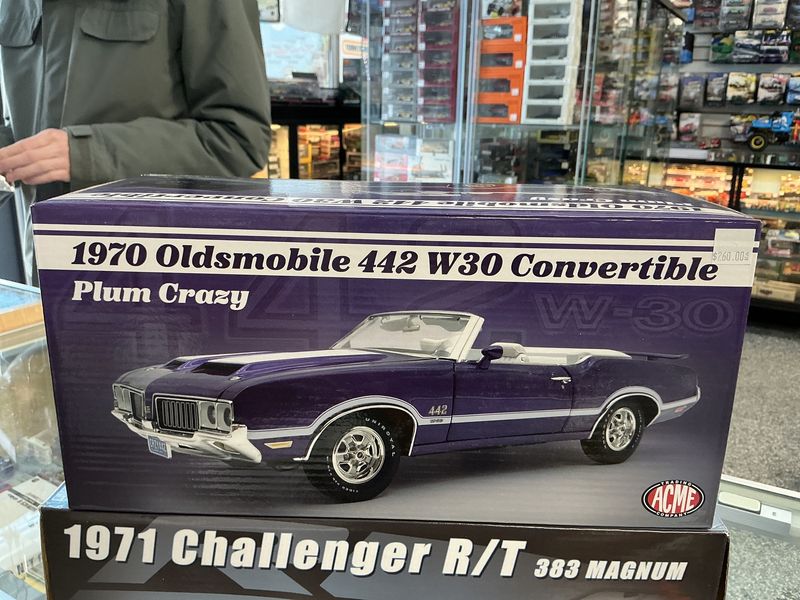 1970 Oldsmobile 442W 30 convertible plum crazy