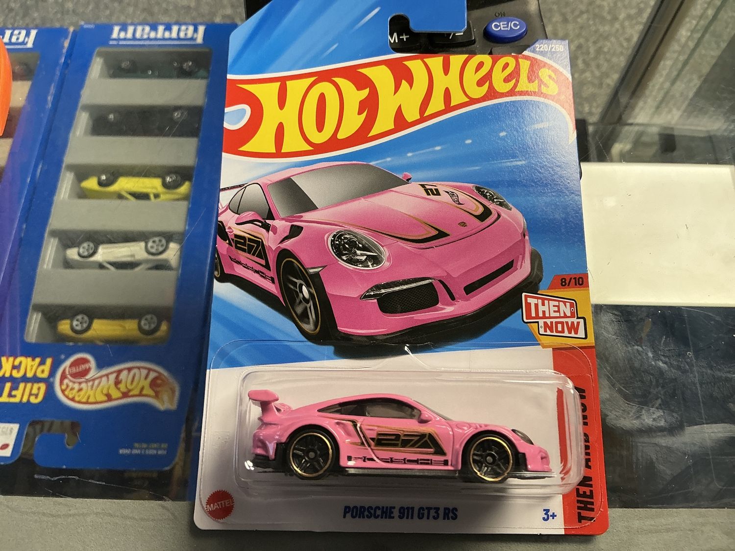 Porsche 911gt3 RS pink