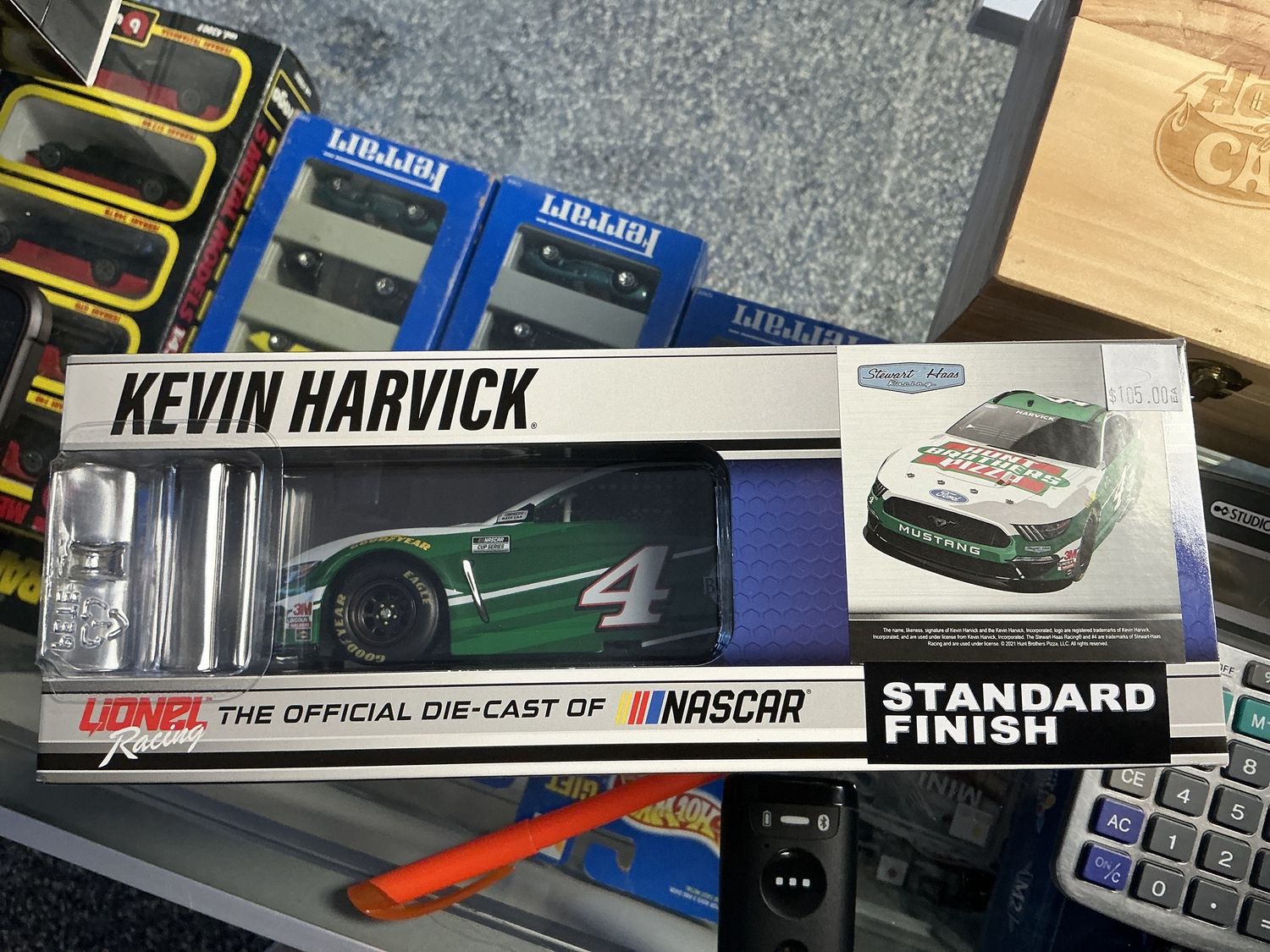 Kevin Harvick brothers Pizza NASCAR