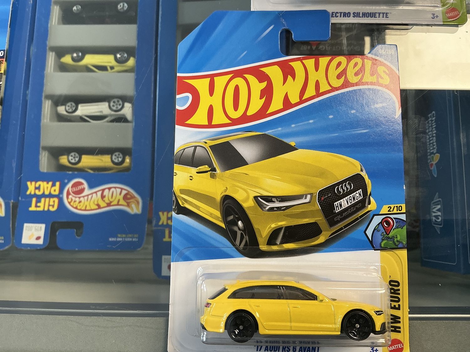 2017 Audi RS six avant yellow