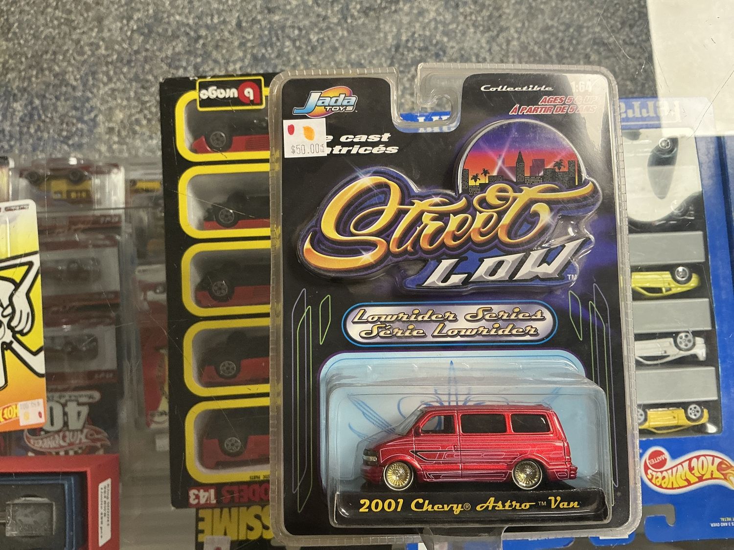 Street low 2001 Chevy Astrovan red
