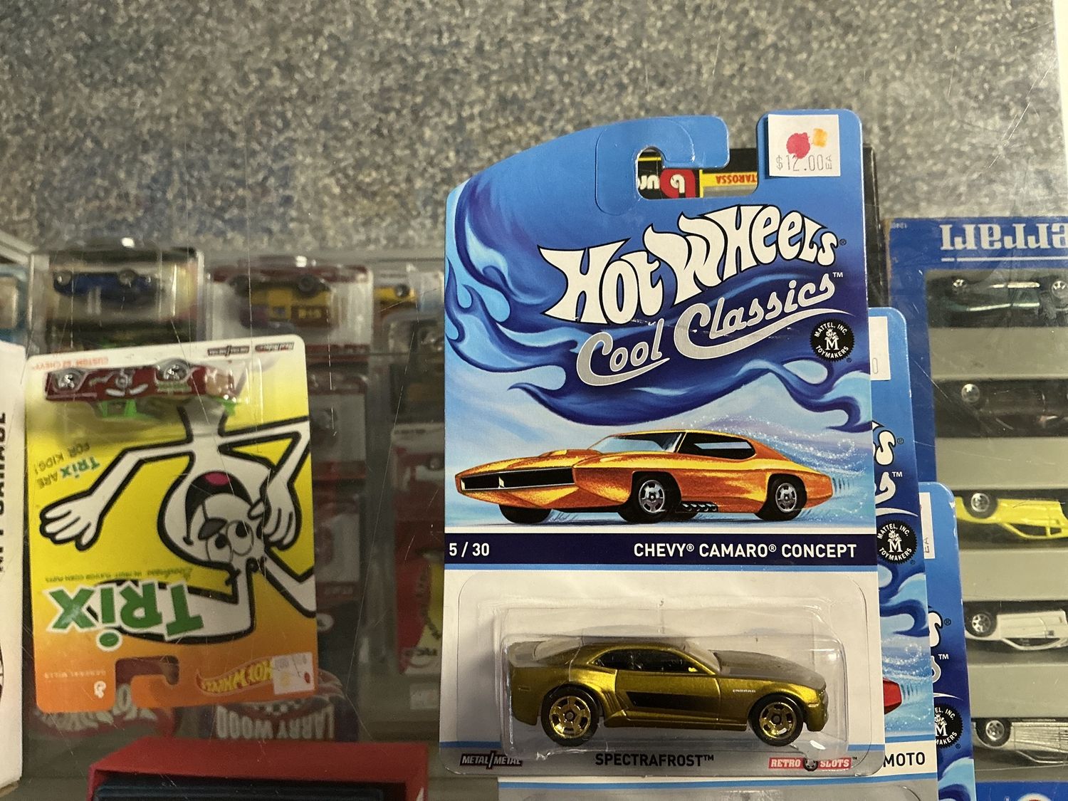 Hot wheels, cool Classics, Chevy Camaro concept gold
